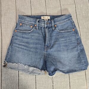 Madewell High-Rise Blue Denim Jean Shorts Size 26 Molden Wash Raw Cuffed Hem